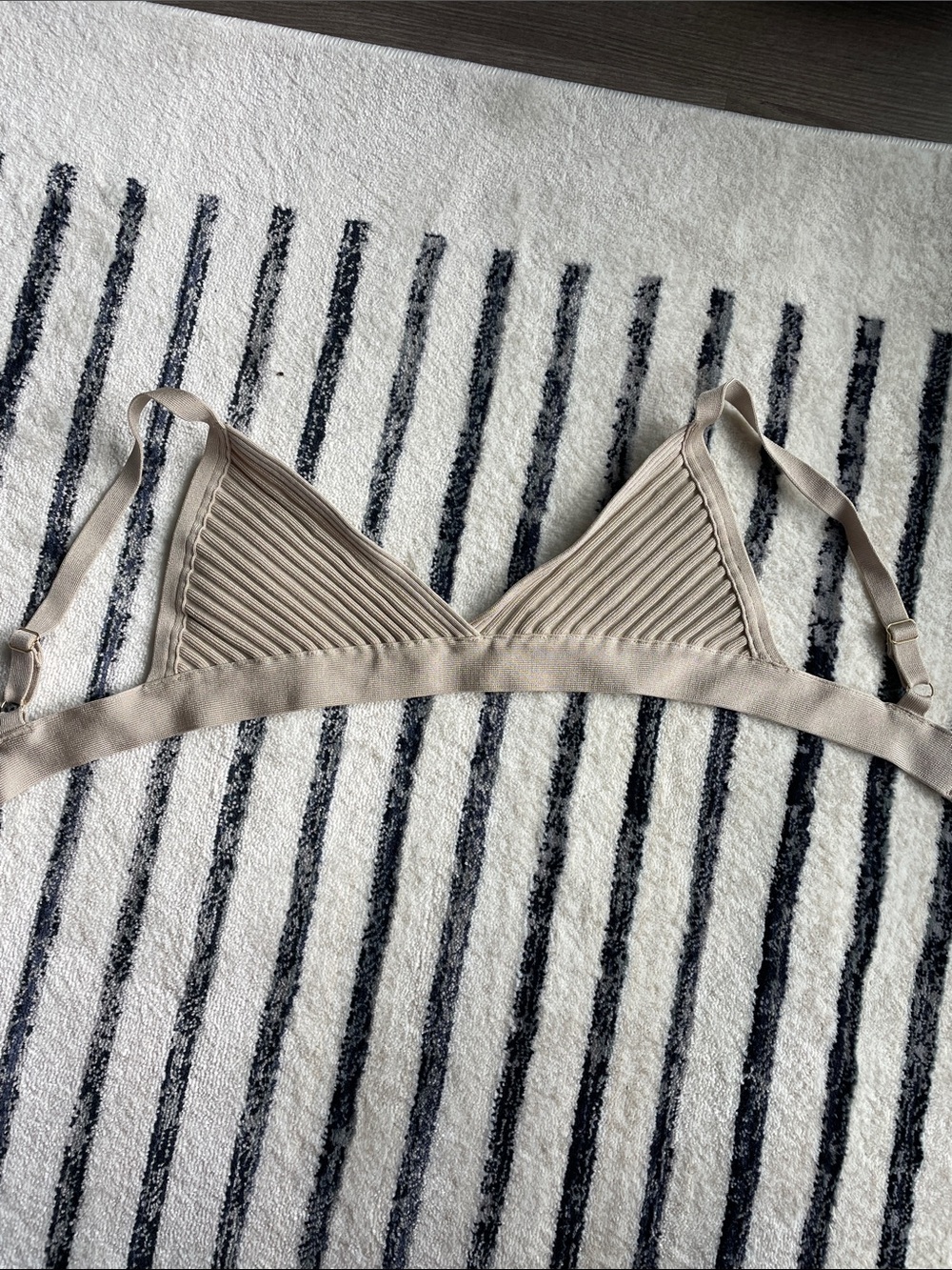 Aritzia Seamless Rib Triangle Bralette - Taupe